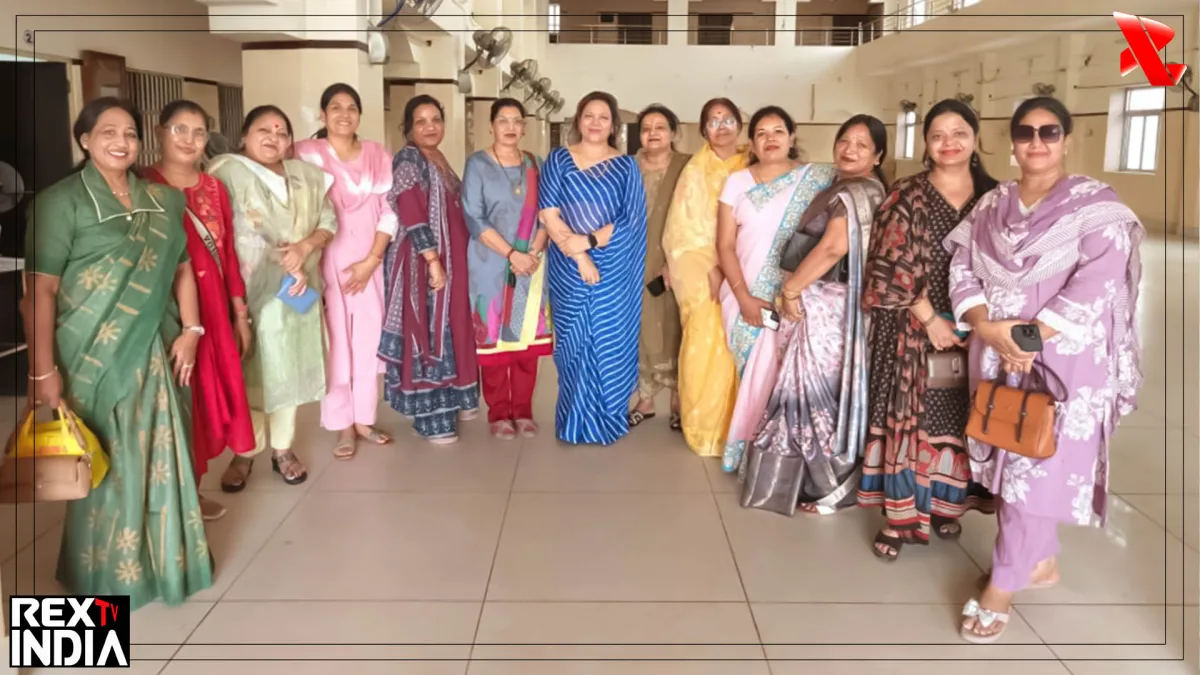 महिला परिचयात्मक एवं विचार-विमर्श बैठक में एकजुटता पर जोर