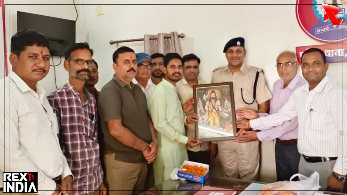 नोखा में सीओ पद पर पदोन्नति के बाद अरविंद भारद्वाज का सम्मान