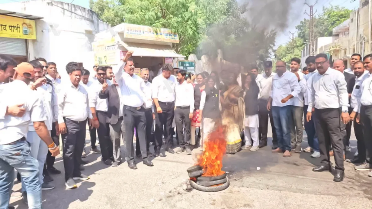 वकील पर हमला, अधिवक्ताओं का आक्रोश, आरोपी की गिरफ्तारी की मांग तेज