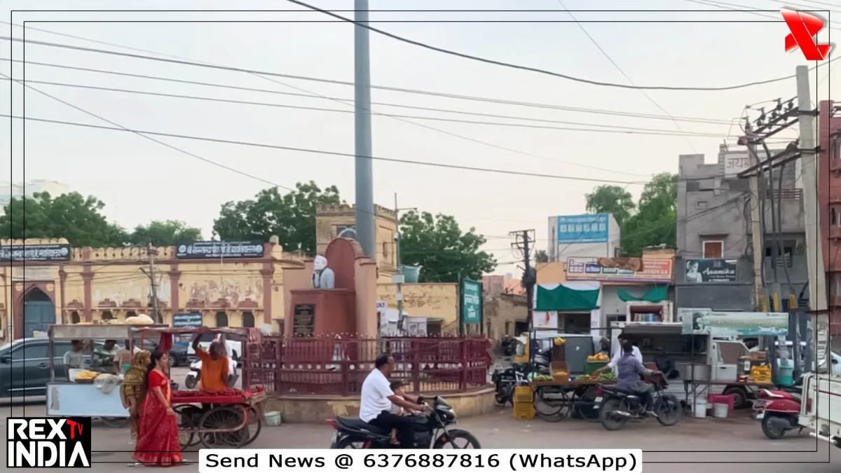 स्वतंत्रता सेनानी की याद में बने मूर्ति सर्किल पर अतिक्रमण से बढ़ा रोष