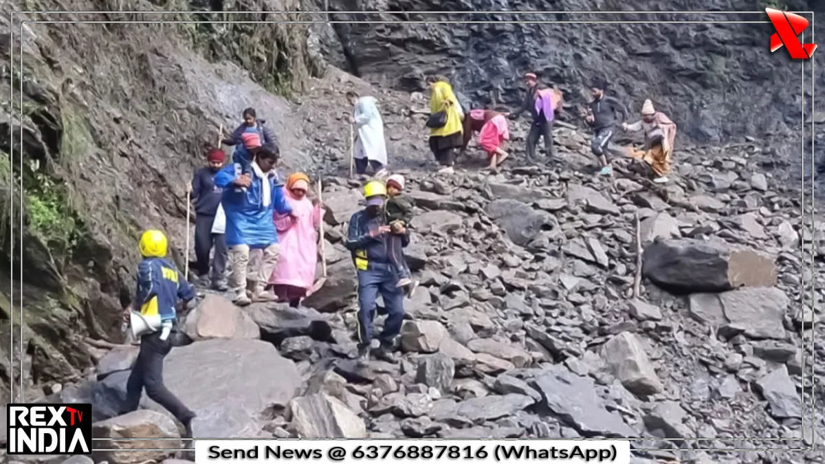 केदारनाथ मार्ग पर भूस्खलन: रोकी यात्रा, यात्रियों को गौरीकुंड भेजा