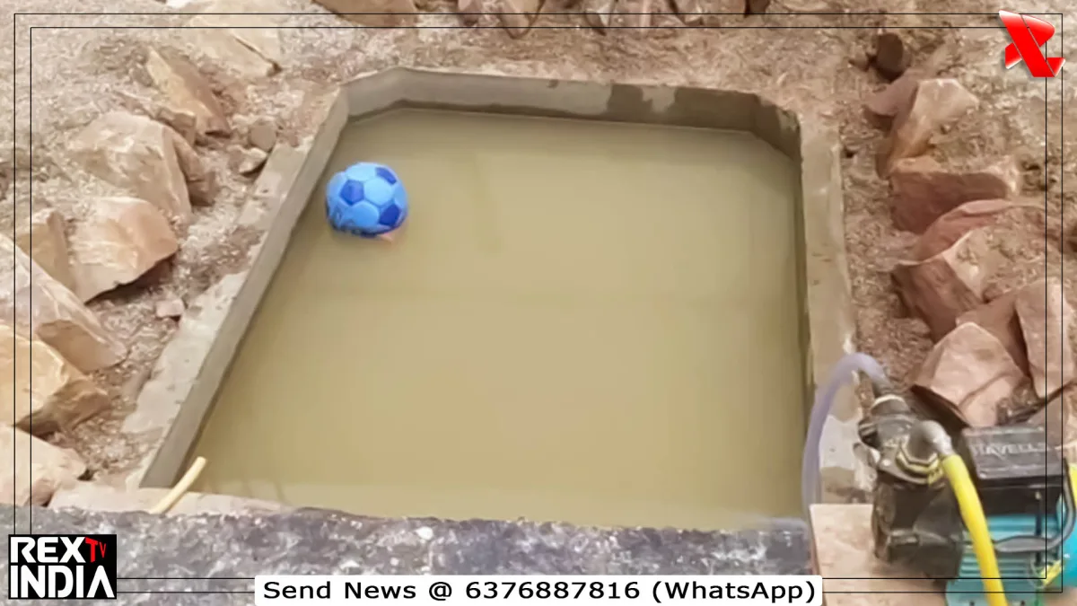 तिरंगे बेचने गए माता-पिता, टाँके में गिरने से ढाई साल के मासूम की मौत 
