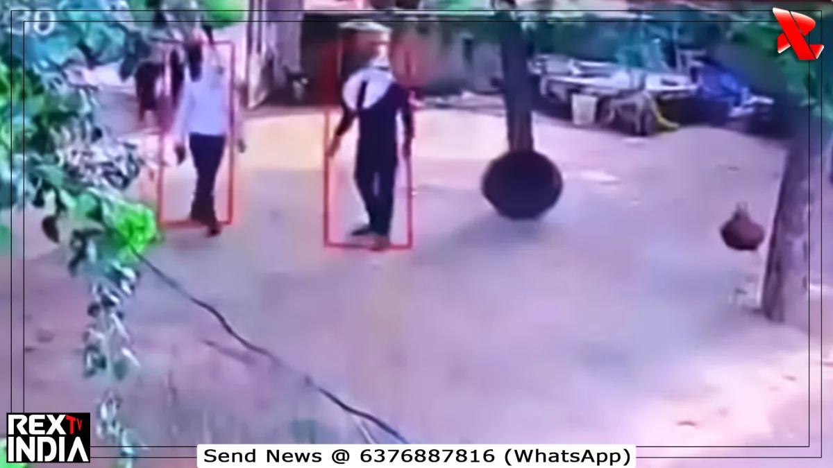 घर में घुसे बदमाशों ने बुजुर्ग को बेरहमी से पीटा, CCTV में कैद वारदात