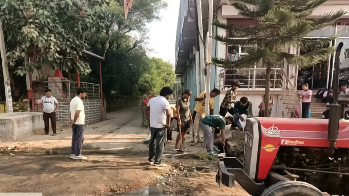 गंदे पानी का भराव बना परेशानी, सफाई के बाद स्थायी हल का इंतजार
