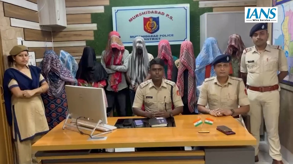 मुर्शिदाबाद में सीमा पर शिकंजा: 8 बांग्लादेशी घुसपैठिए और 1 भारतीय दलाल गिरफ्तार, घुसपैठ के नापाक मंसूबे ध्वस्त