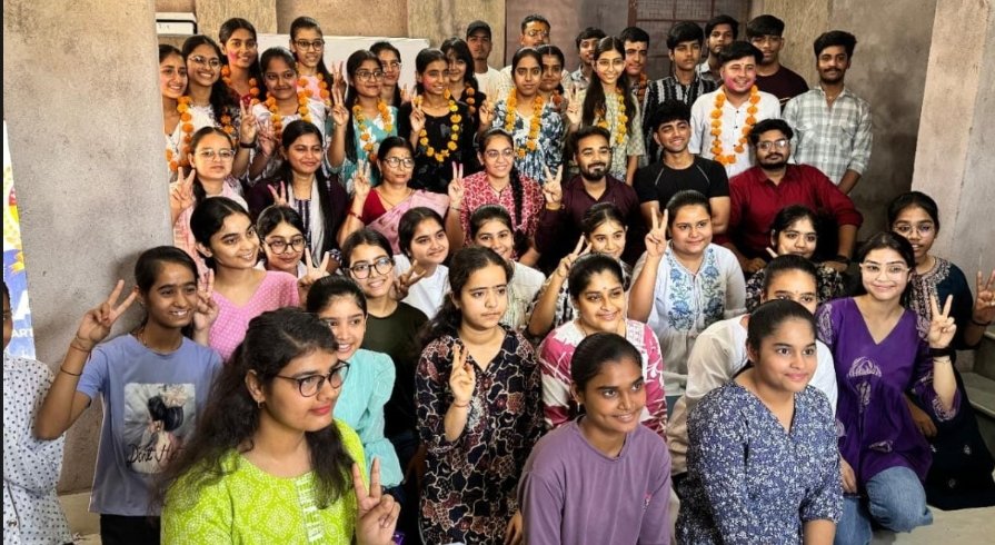 सफलता का सूत्रधार आर्ट ऑफ कंप्यूटर: कला वर्ग में शत-प्रतिशत परिणाम, अस्मा उस्ता ने 97.60% के साथ किया टॉप