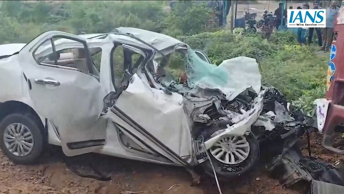 रक्त रंजित राजमार्ग: आंध्र प्रदेश में भीषण सड़क दुर्घटना, एक ही पल में उजड़ गए चार परिवार