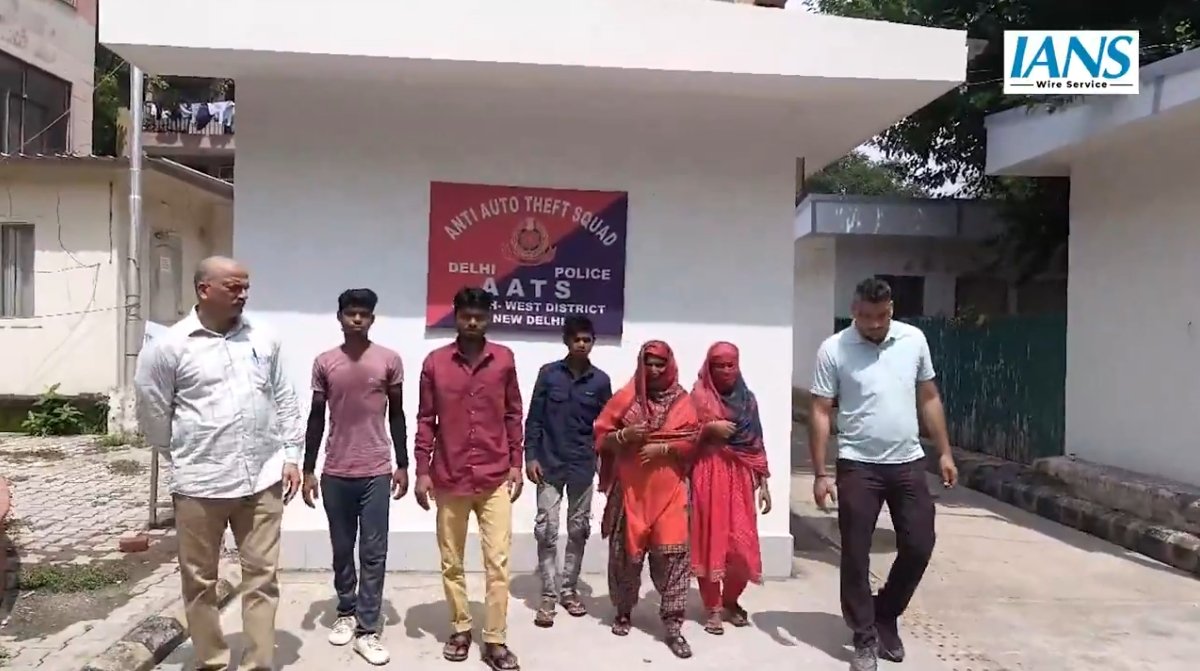 दिल्ली में अवैध घुसपैठ का बड़ा खुलासा: पालम गाँव से 5 बांग्लादेशी गिरफ्तार, 2017 से कर रहे थे गुपचुप रिहाइश