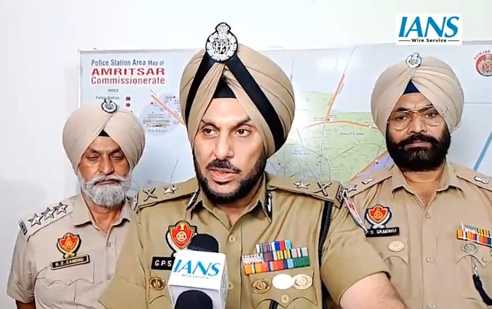 नशे और हथियार के सौदागरों पर शिकंजा: अमृतसर पुलिस की बड़ी सफलता, ड्रोन, पिस्टल और हेरोइन बरामद
