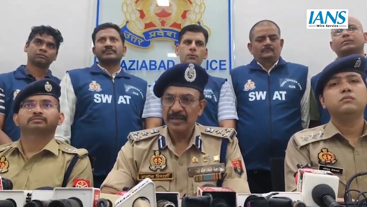 ऑपरेशन ऑलआउट! 20 से ज़्यादा वारदातों के किंगपिन लुटेरे 23 लाख कैश के साथ मुठभेड़ के बाद गिरफ्तार