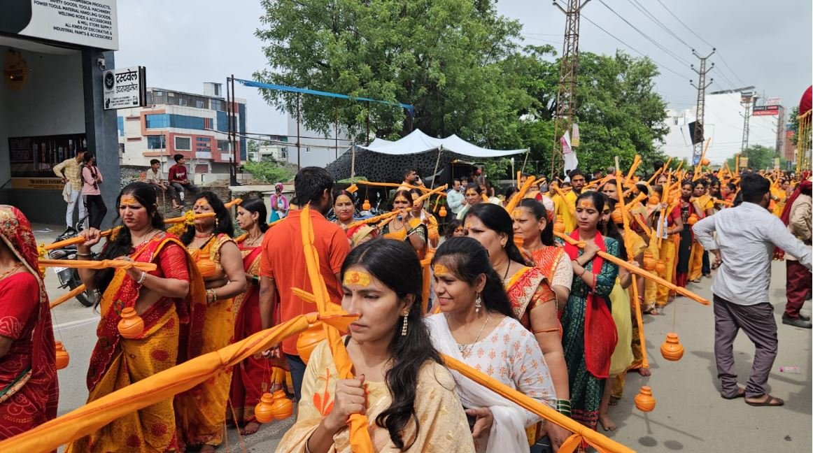 भीलवाड़ा में शिवमय वातावरण: निंबार्क आश्रम से हरणी महादेव तक निकली विशाल कांवड़ यात्रा, प्रशासन और समाज का सराहनीय सहयोग