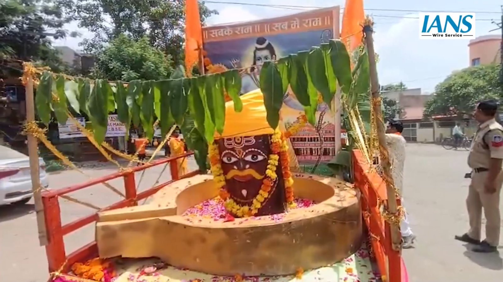 जीवनेश्वर महादेव से महाकाल तक की दिव्य यात्रा: देवास में कांवड़ यात्रा का भव्य आगाज़, भक्तों में दिखा अद्भुत उत्साह