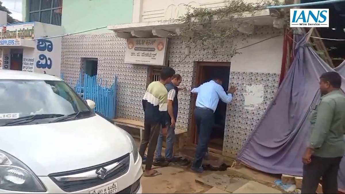 चित्रदुर्ग में लोकायुक्त का छापा: आय से अधिक संपत्ति मामले में हिरियूर टीएचओ के ठिकानों पर रेड
