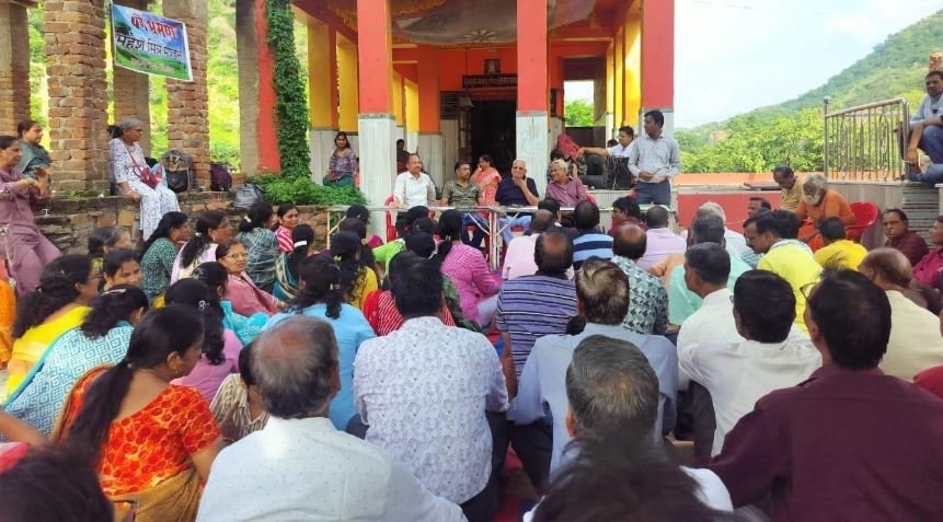 भीलवाड़ा के महेश मित्र मंडल ने कठार में ली शपथ, समाज उत्थान के लिए काम जारी रखने का संकल्प