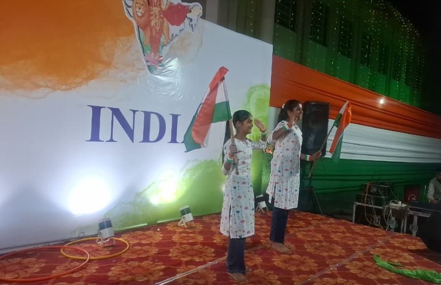 एस पी मेडिकल कॉलेज में मनाया आजादी का जश्न, गीतों और नृत्यों से जगाई देशभक्ति की भावना, राष्ट्र प्रथम का लिया संकल्प