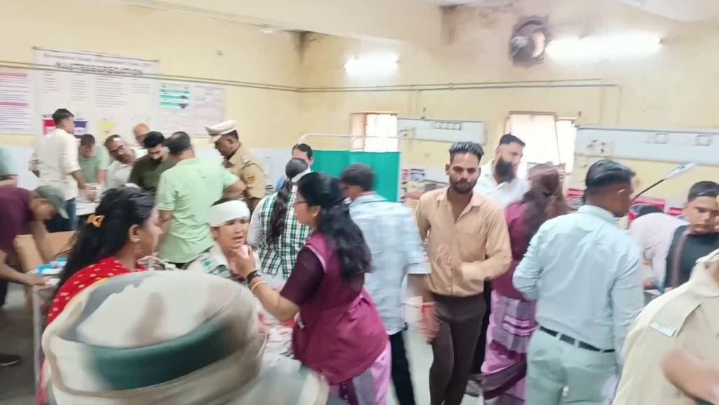 स्वाधीनता दिवस समारोह के दौरान हादसा: फाल्स सीलिंग गिरी, बच्चे घायल