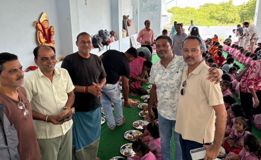 देवी स्वरूप कन्याओं का सम्मान: रपट के बालाजी मंदिर में महाभोज से समरसता मजबूत