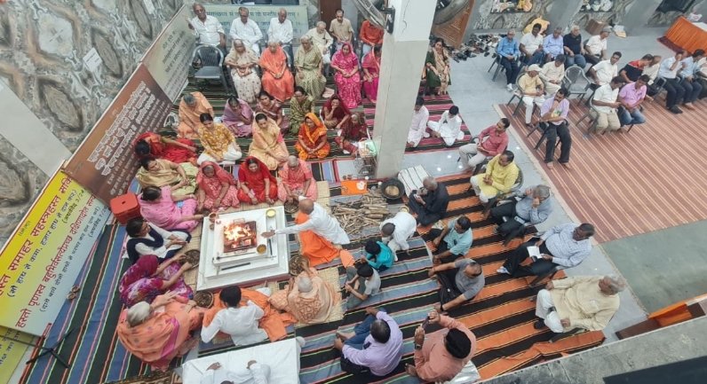यज्ञ एक वैज्ञानिक पद्धति: विशेषज्ञों ने बताया मंत्रों और जड़ी-बूटियों के सूक्ष्म गुणों का रहस्य