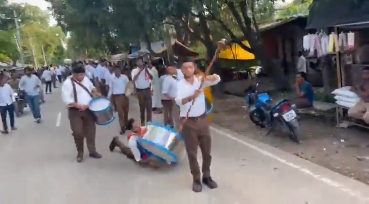 RSS पथ संचालन में ड्रम बजाते स्वयंसेवक अंकित सिंह की मौत