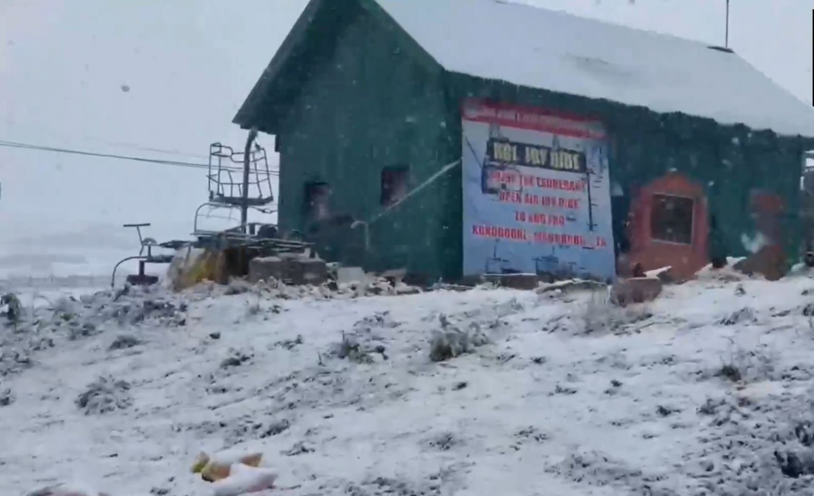 पहाड़ों पर बर्फ की दस्तक, घाटी में बढ़ी ठंड: जम्मू-कश्मीर में मौसम का बड़ा उलटफेर