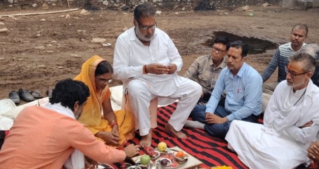 गोपाष्टमी का पुण्य पर्व: भूमि पूजन के साथ श्रीराम मंडल संस्थान ने सड़कों की गायों को आश्रय देने का लिया संकल्प