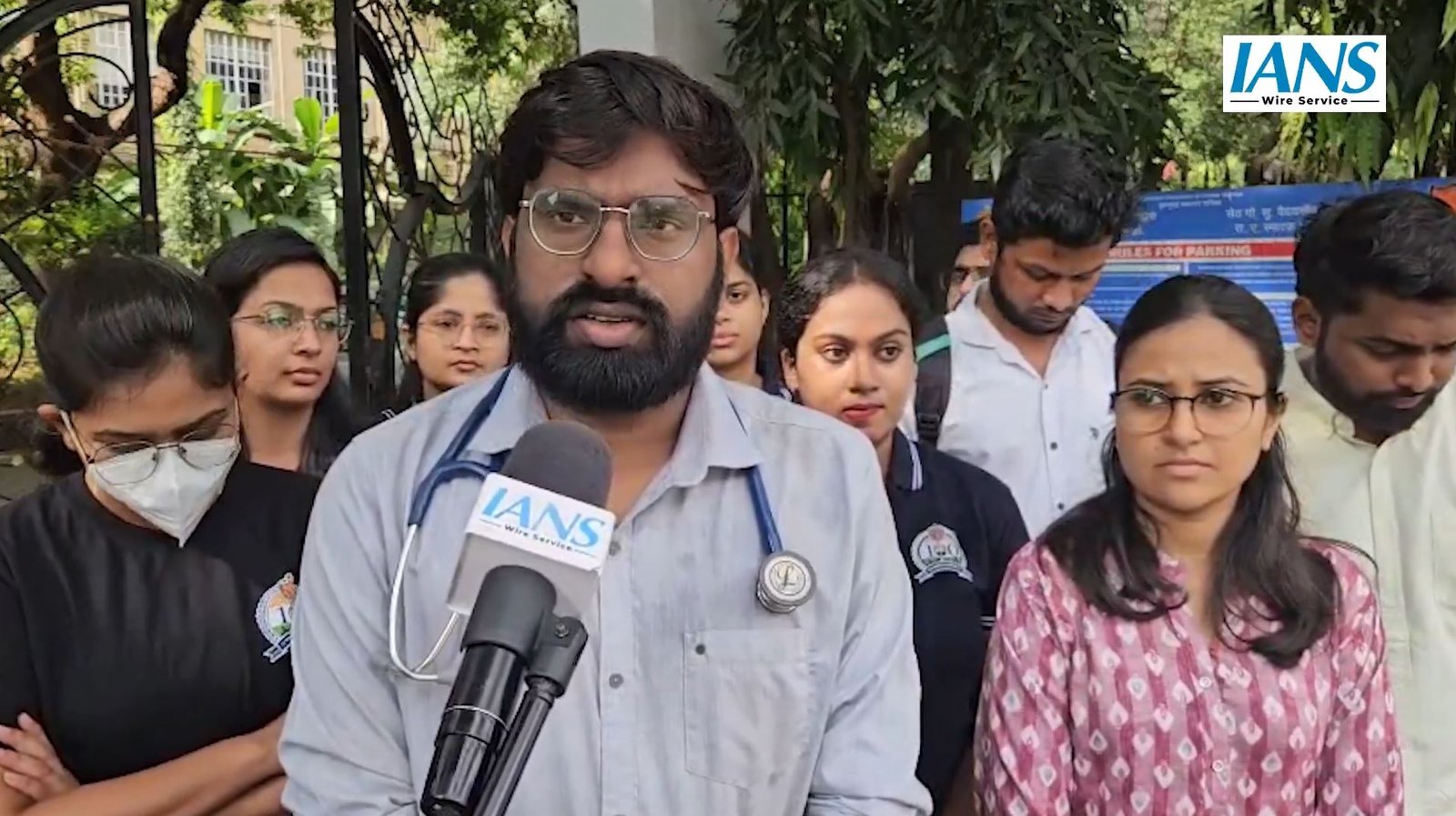 स्वास्थ्य ढांचा डगमगाया: बीएमसी के डॉक्टरों का आंदोलन, बैठक और मांगों पर जवाब मिलने तक हड़ताल जारी रहने का ऐलान