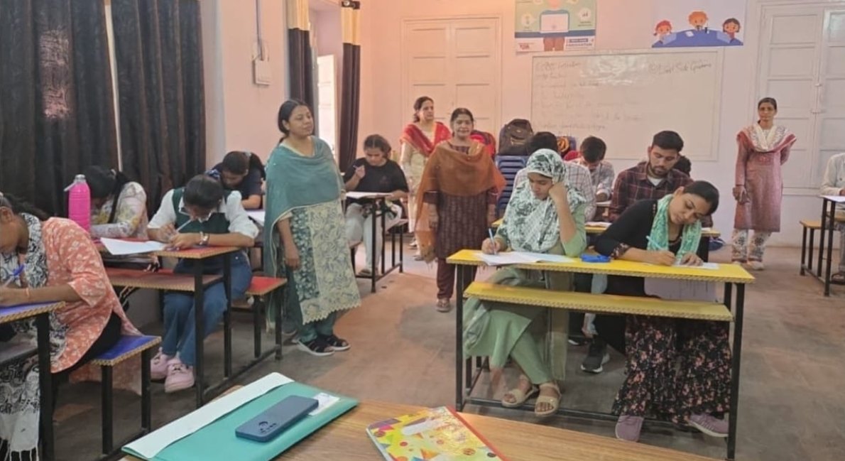 बिरसा मुंडा की 150वीं जयंती: डूंगर कॉलेज में जनजातीय गौरव दिवस पर आयोजित हुई भाषण, निबंध व चित्रकला प्रतियोगिता