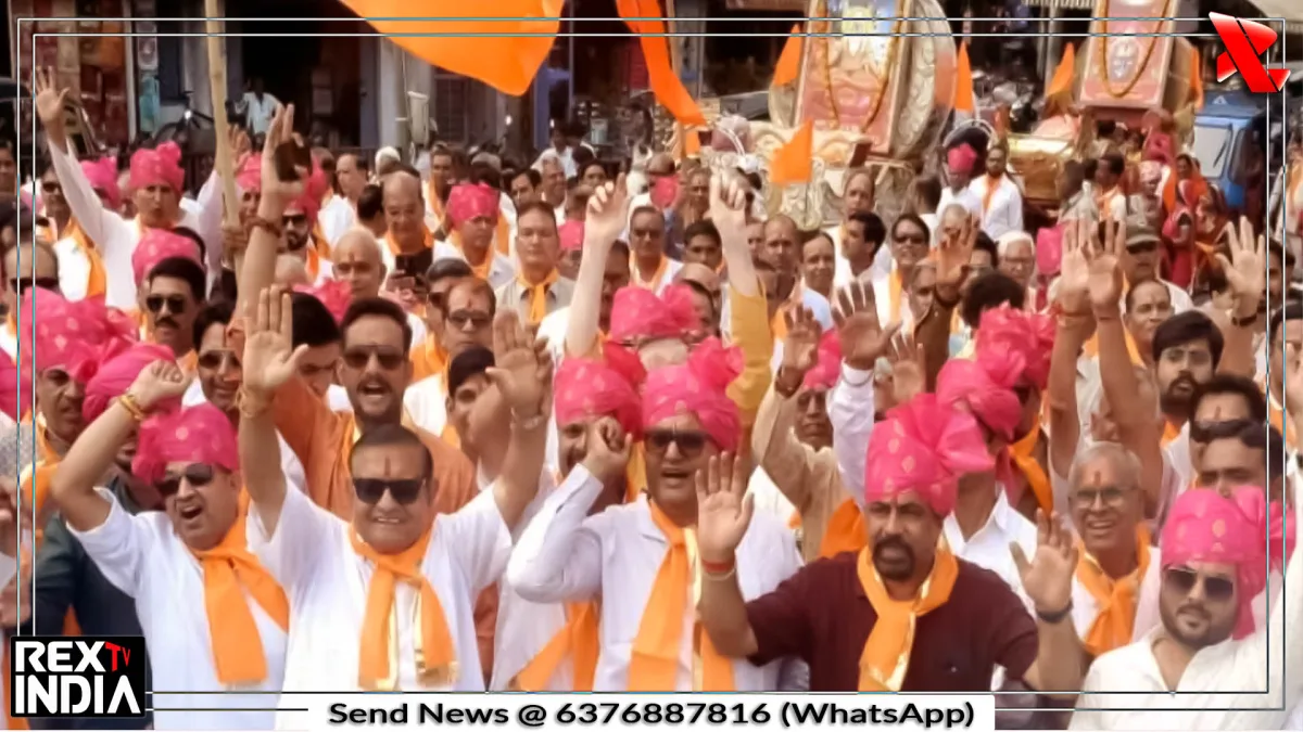 महर्षि दधीचि जयंती पर आयोजित शोभायात्रा में उमड़ी भारी भीड़ 