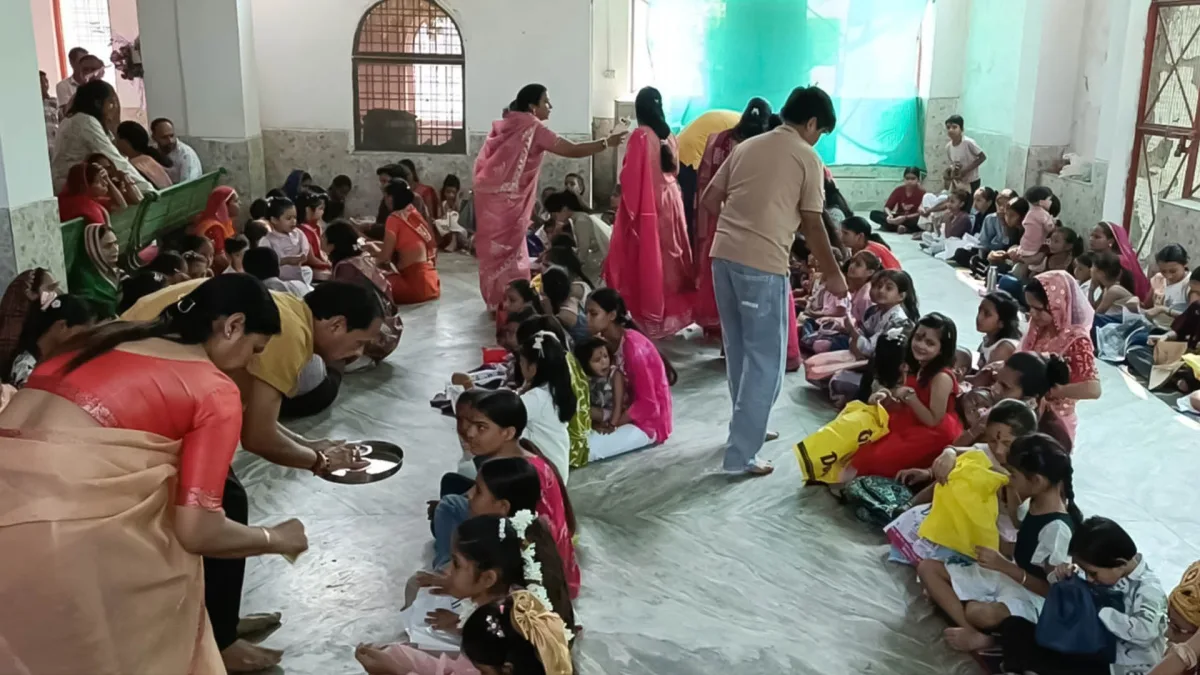 शारदीय नवरात्रि महोत्सव का कन्या भोज और महाआरती के साथ हुआ समापन
