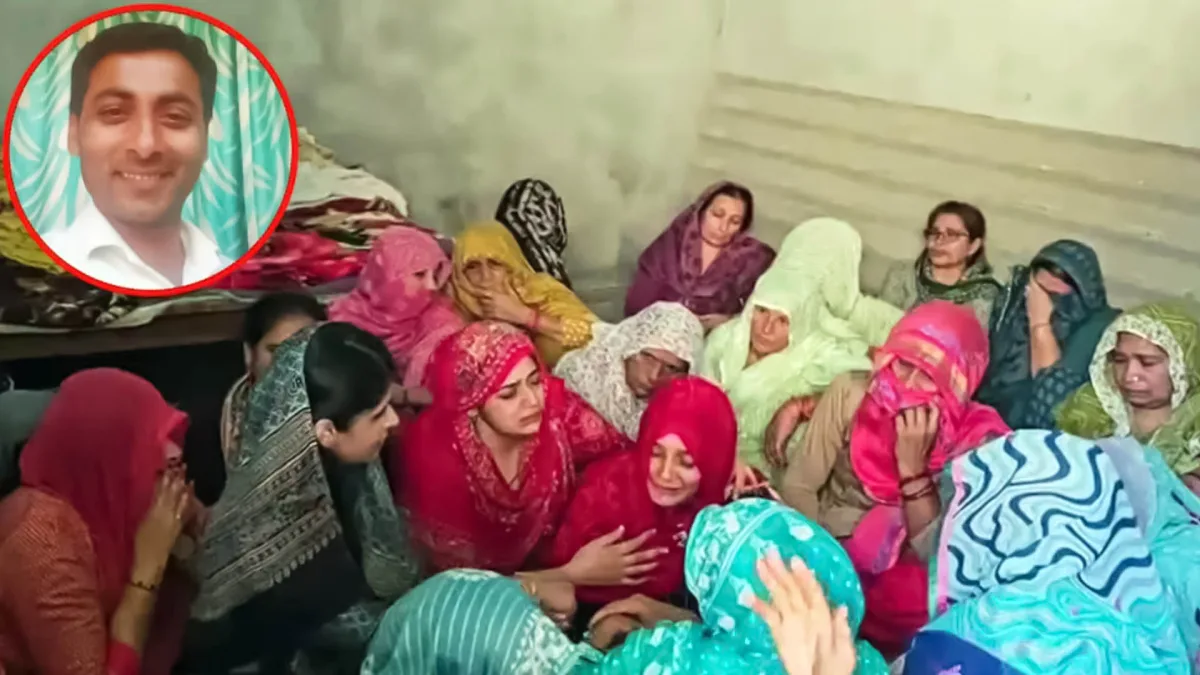 चलती बाइक पर मोबाइल बैटरी फटी, मासूमों के सिर से उठा पिता का साया