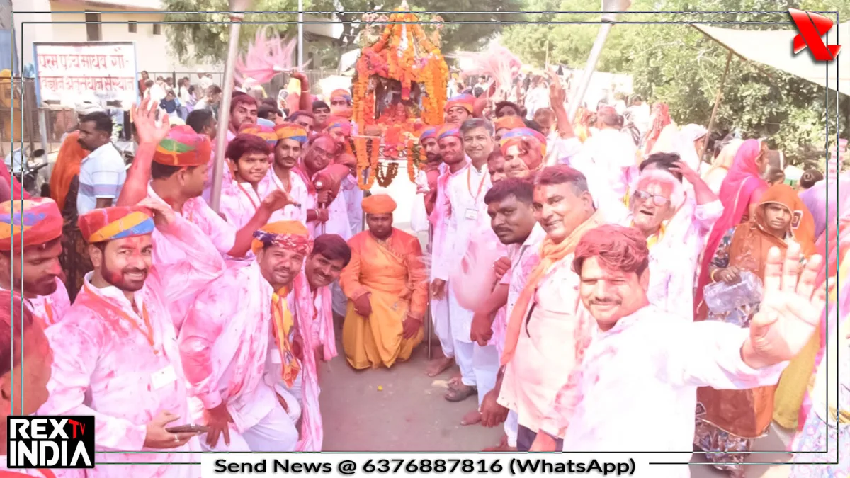 नौगांवा में जलझूलनी एकादशी पर सावरिया सेठ की भव्य शोभायात्रा