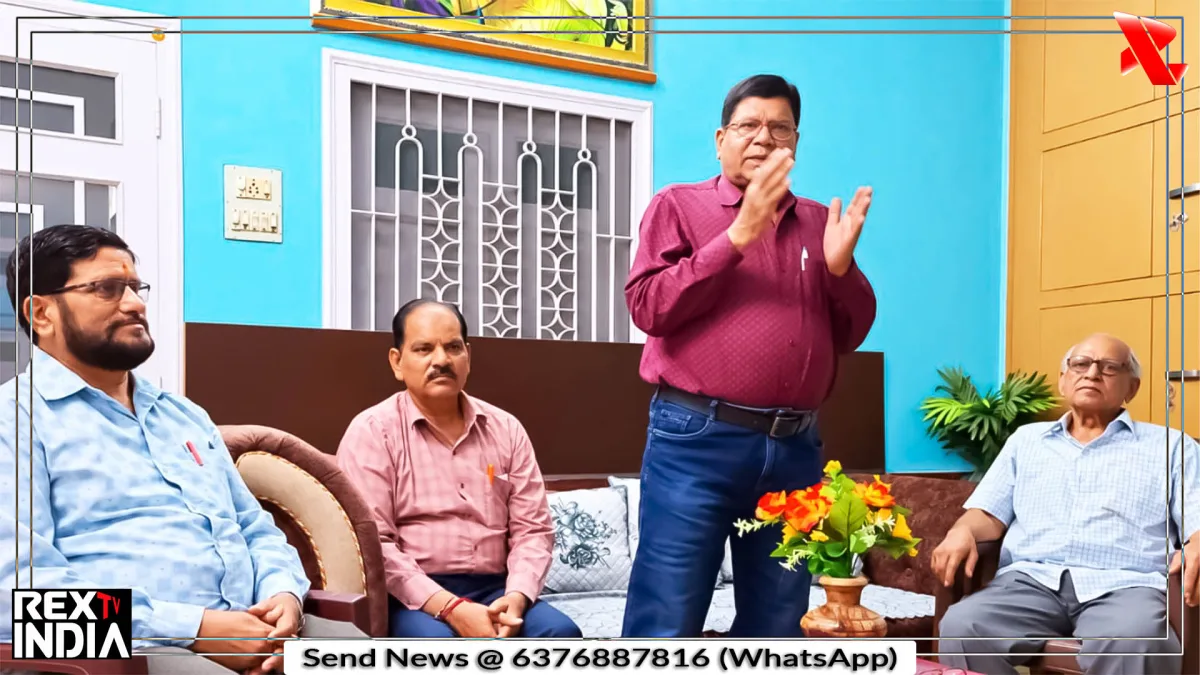 वरिष्ठ साहित्यकार की पुस्तक धर्मक्षेत्रे कर्मक्षेत्रे पर विशेष गोष्ठी