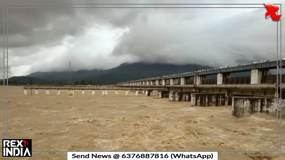 नेपाल बाढ़ का असर, यूपी के दो जिलों में भी हाई अलर्ट